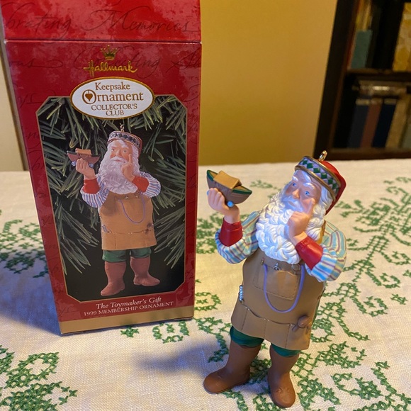 Hallmark Toymakers Gift - Picture 1 of 6